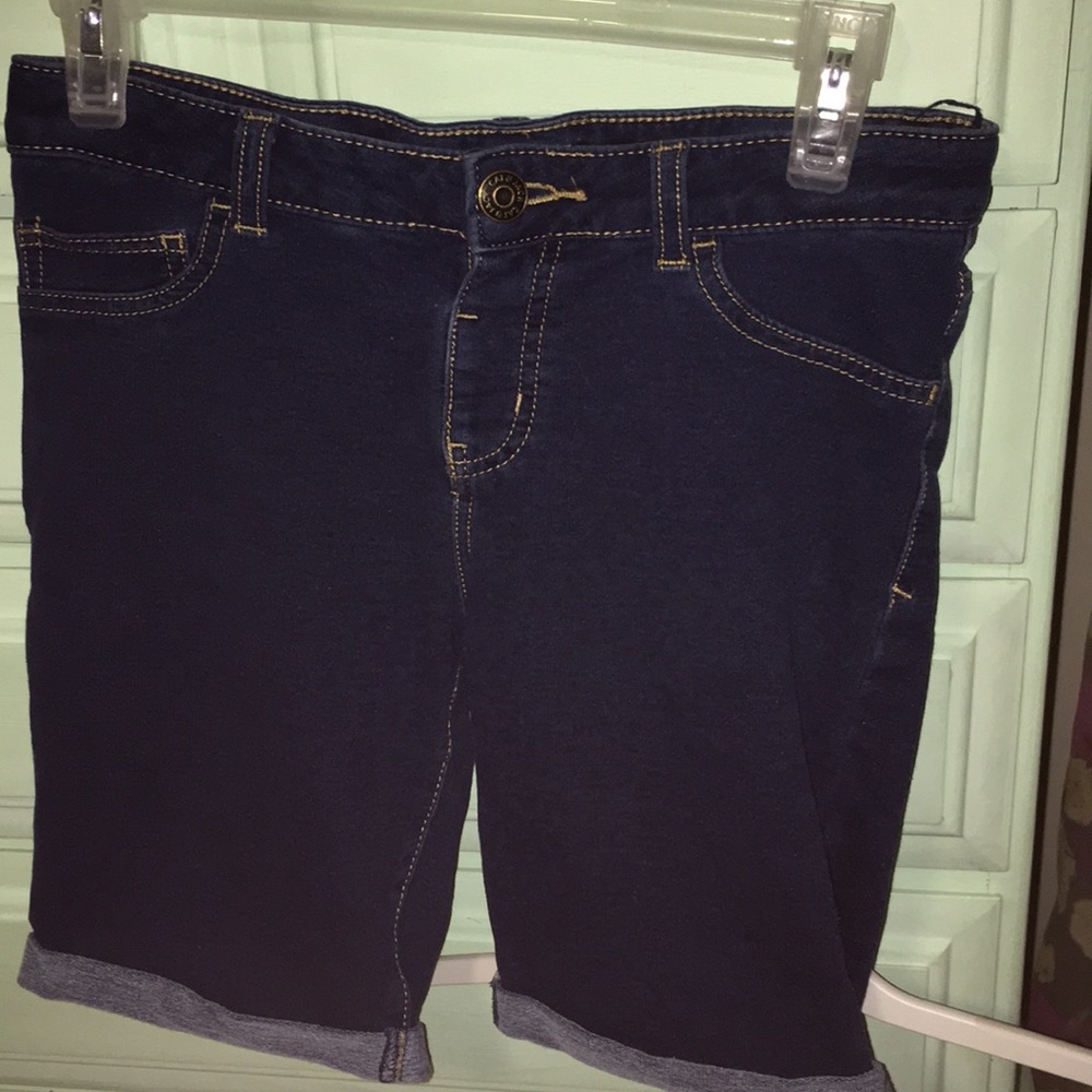 Cat and Jack girls Bermuda shorts